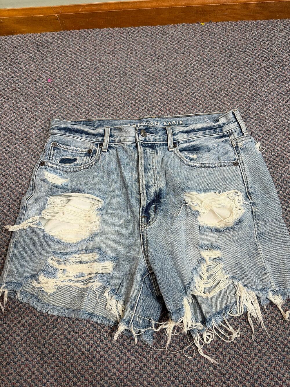 American Eagle 90s Boyfriend Short Button Fly Size 8